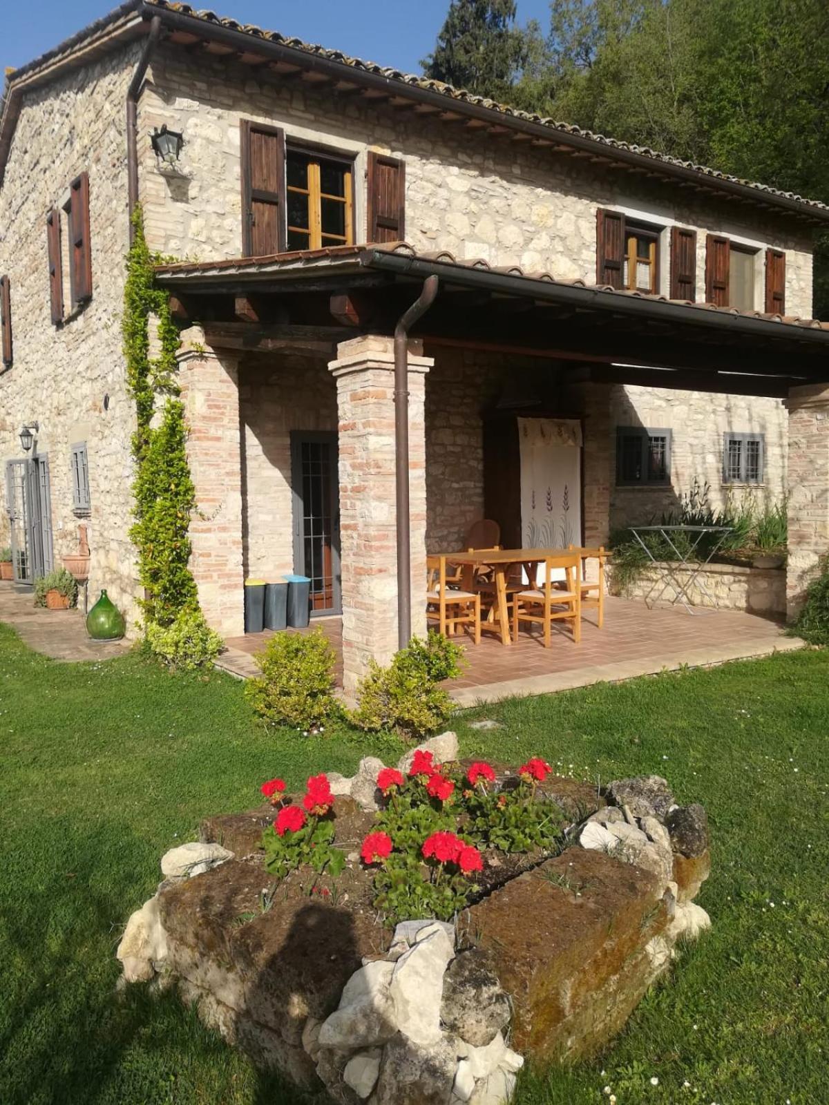 Villa La Piccola Fattoria Todi Esterno foto
