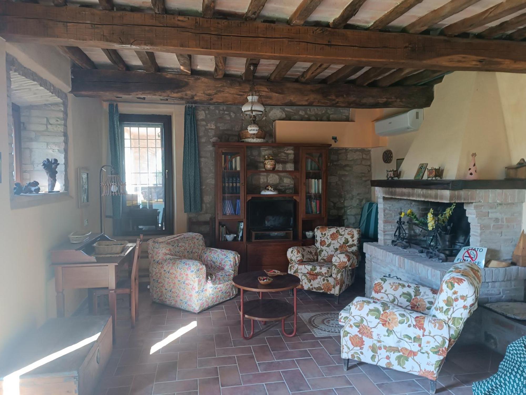 Villa La Piccola Fattoria Todi Esterno foto