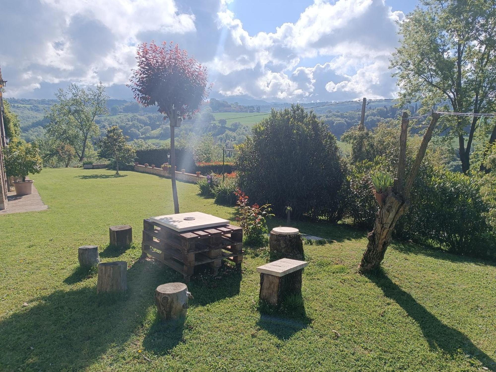 Villa La Piccola Fattoria Todi Esterno foto
