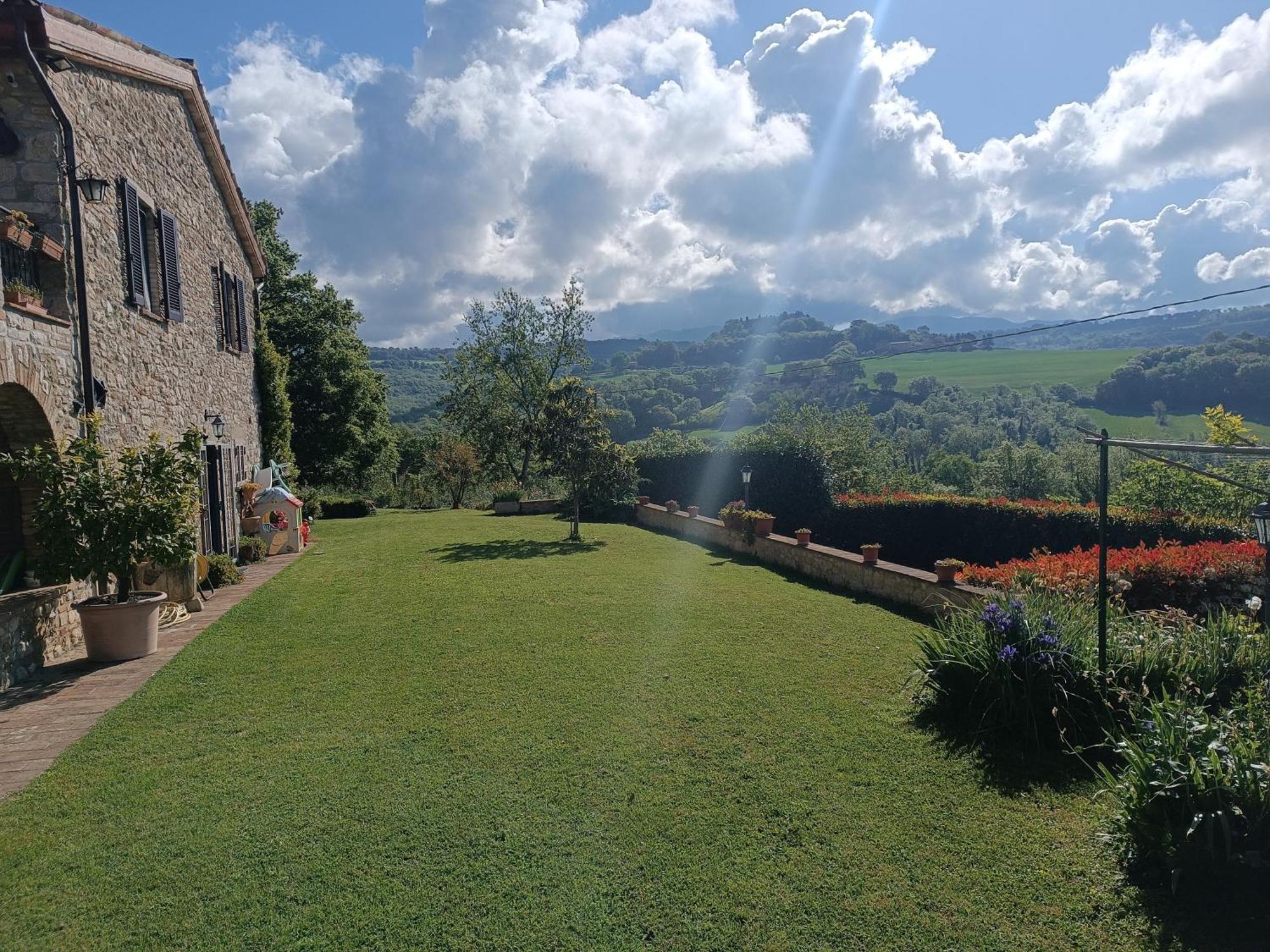 Villa La Piccola Fattoria Todi Esterno foto