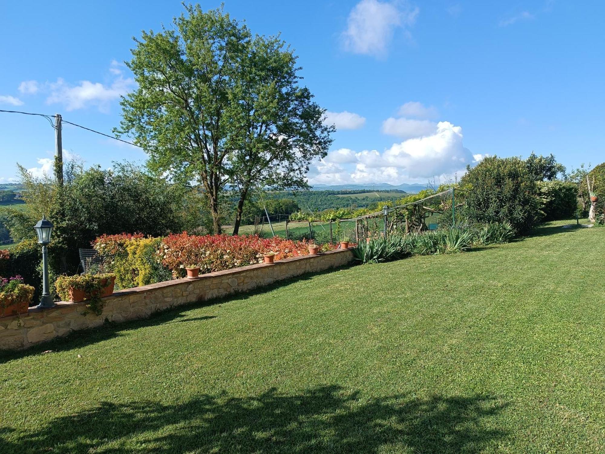 Villa La Piccola Fattoria Todi Esterno foto