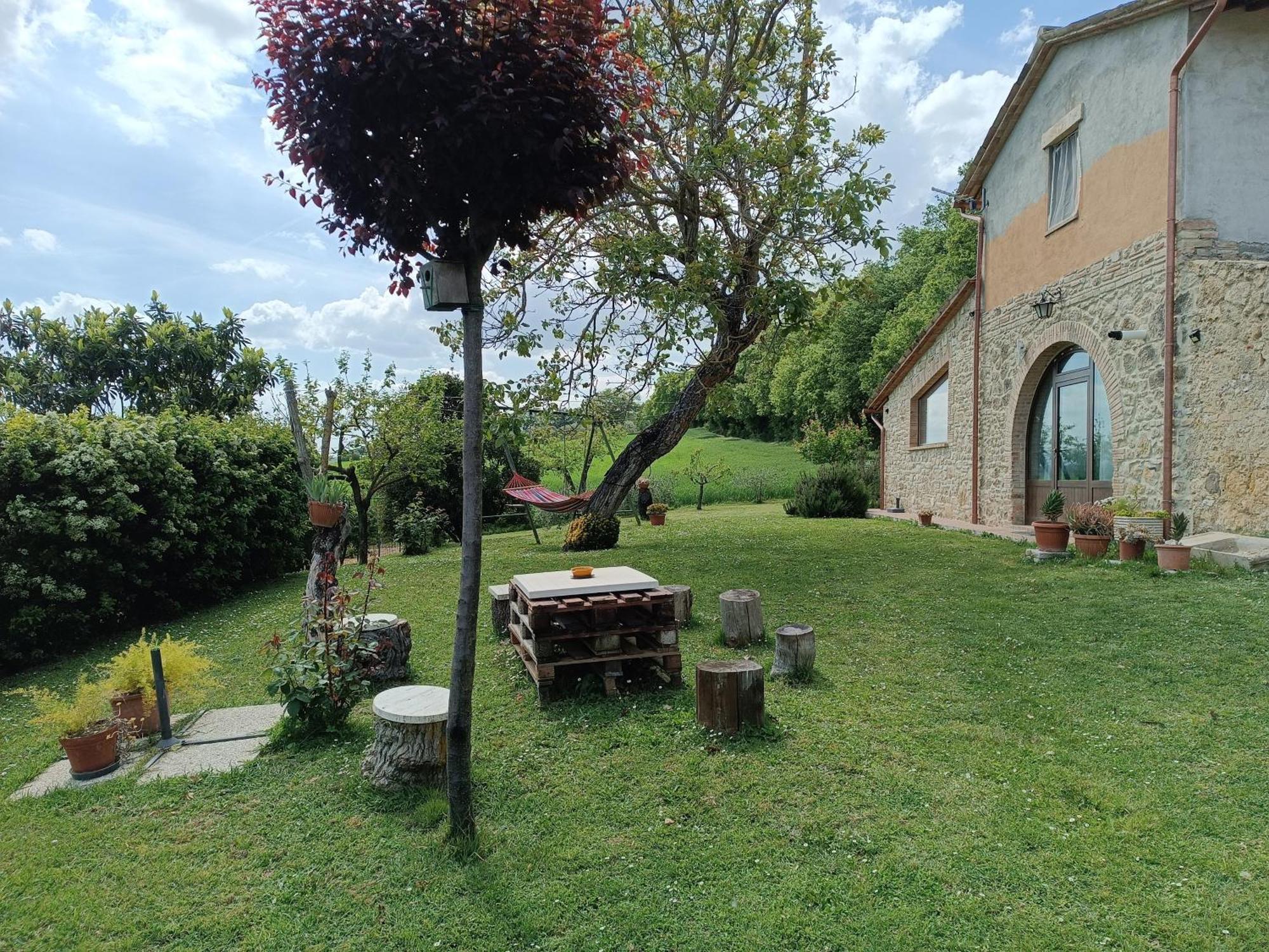 Villa La Piccola Fattoria Todi Esterno foto
