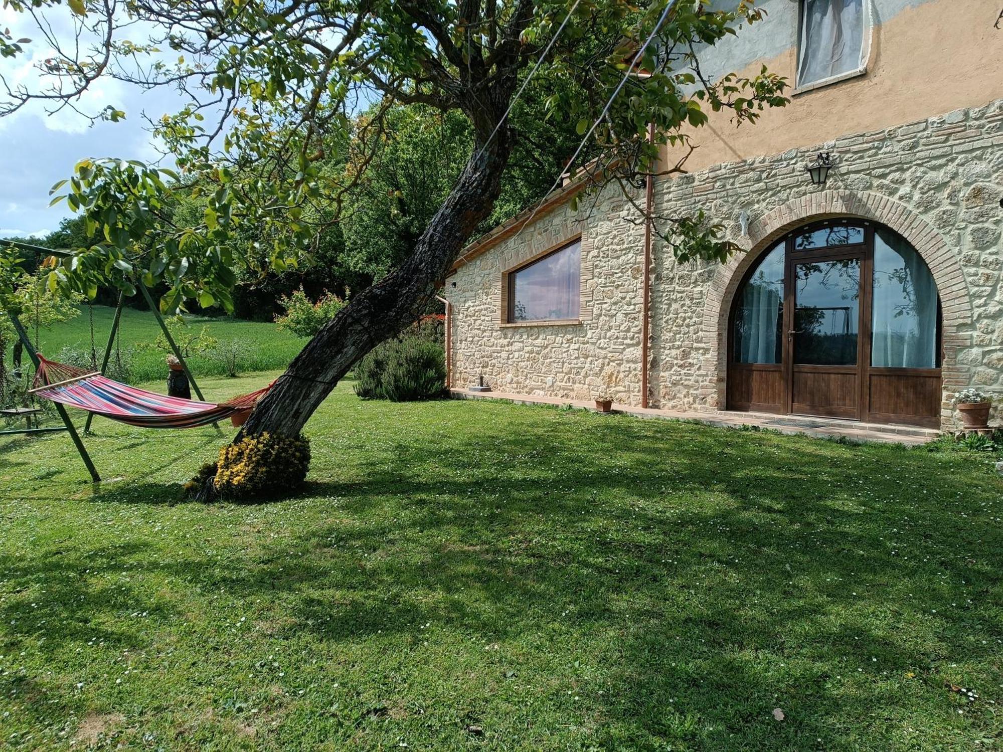 Villa La Piccola Fattoria Todi Esterno foto